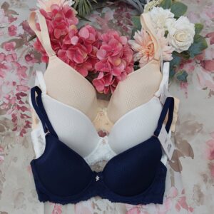 Lemila vékony szivacsos melltartó csillogós anyaggal C-D kosár